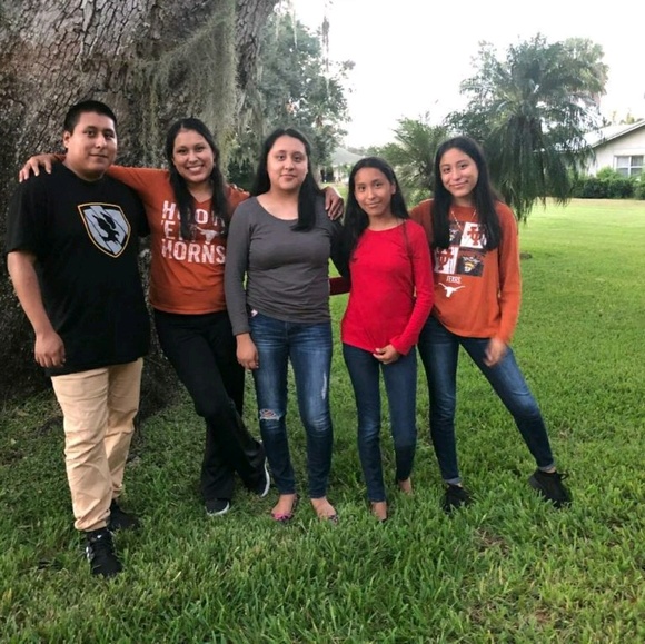 Meet your Posher, Vanessa - Picture 1 of 1